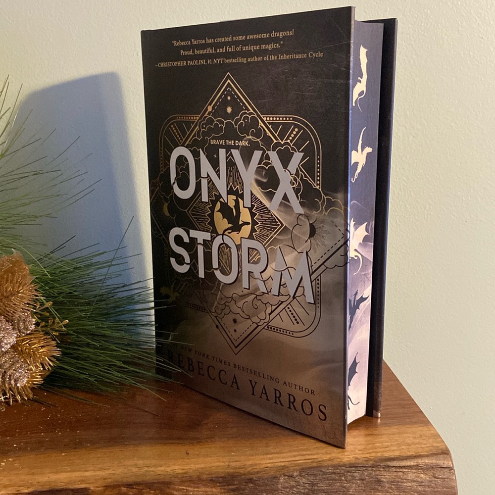 Onyx Storm - Deluxe Edition